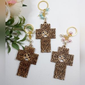 Keychain cross Our Father baptism party favors. First Communion Funeral keepsake